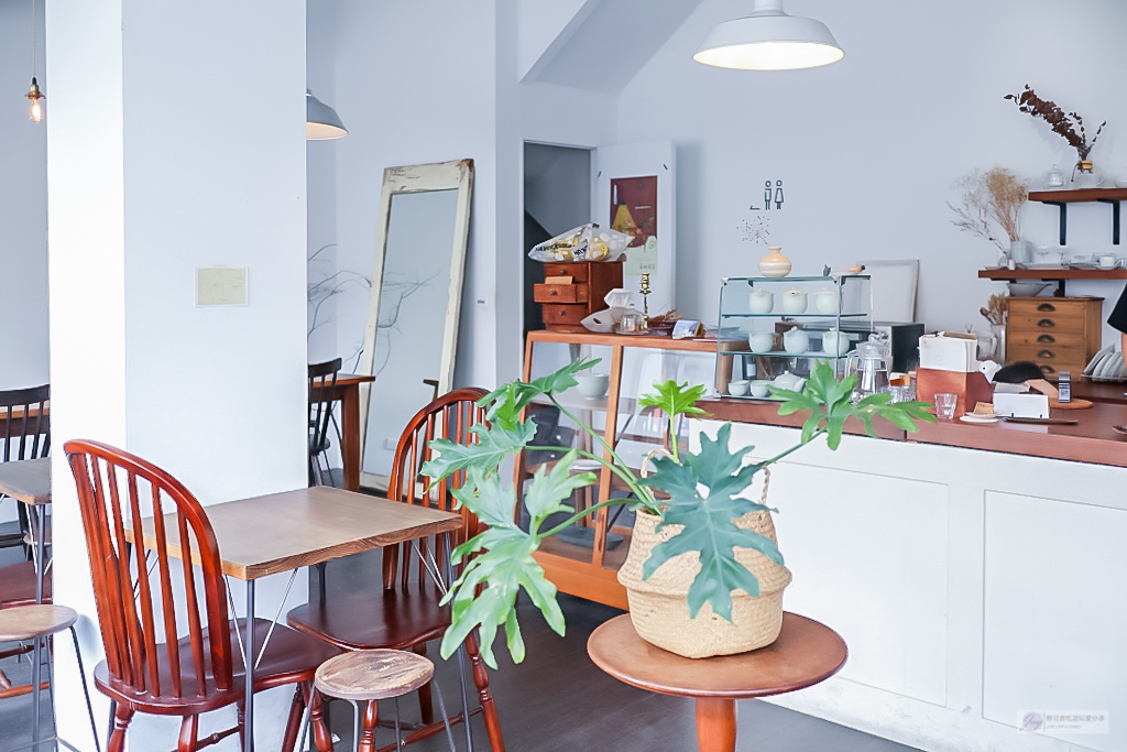 花蓮市美食-浮室 soave plan-純白色系韓系文青復古質感咖啡廳/下午茶 甜點 咖啡 @靜兒貪吃遊玩愛分享